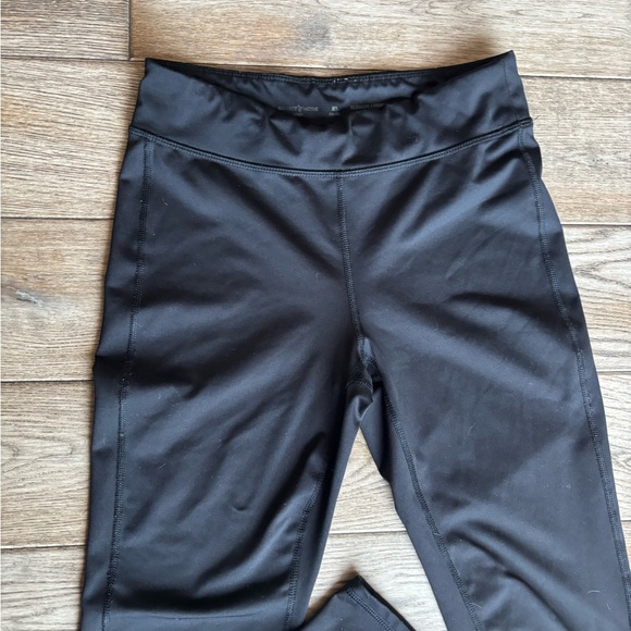 Hey-Nuts black leggings & Old Navy Active black leggings (2 pairs) - Picture 9 of 10